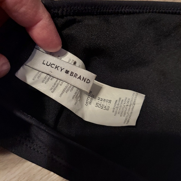 Bikini - Picture 4 of 4